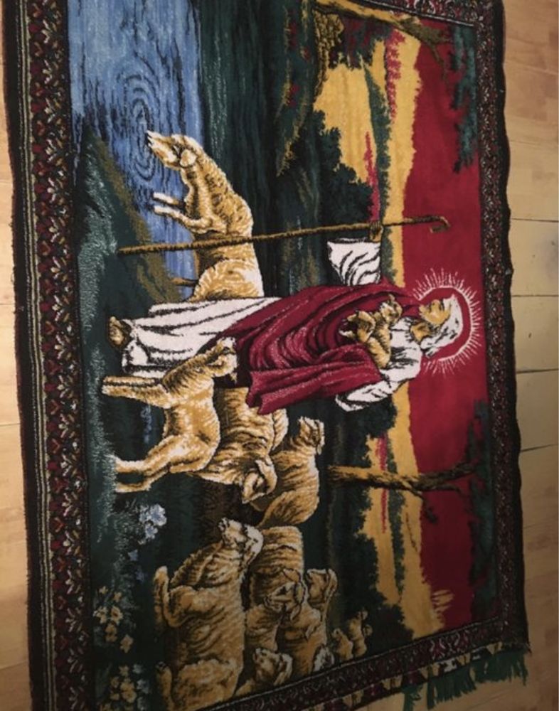 Carpete foarte vechi si foarte valoroase cu isus hristos