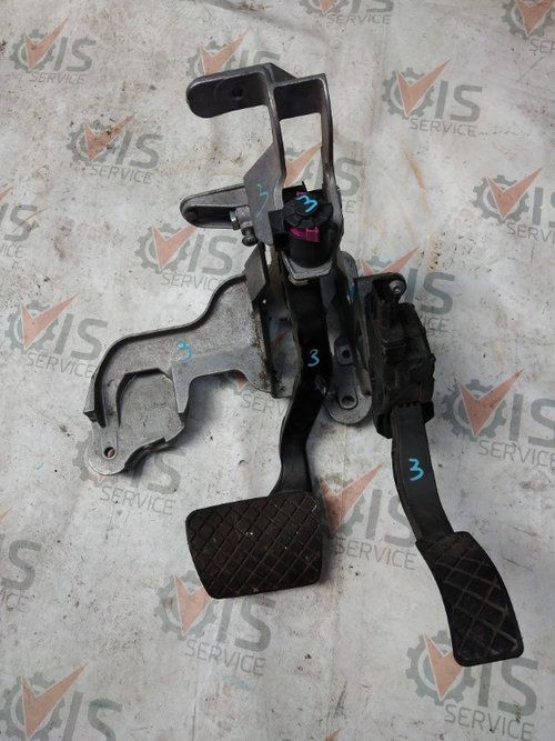 Pod Pedalier Automat AUDI A4 B8 / Q5 / A6 C7 / A7/ A5 8T 2,0 / 3,0 TDI
