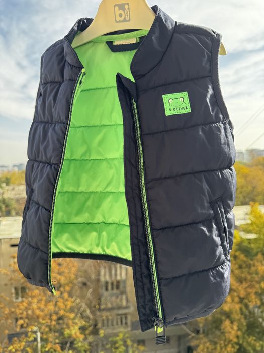 Жилет утепленный s.Oliver в отличном состоянии на малыша 1-3 года