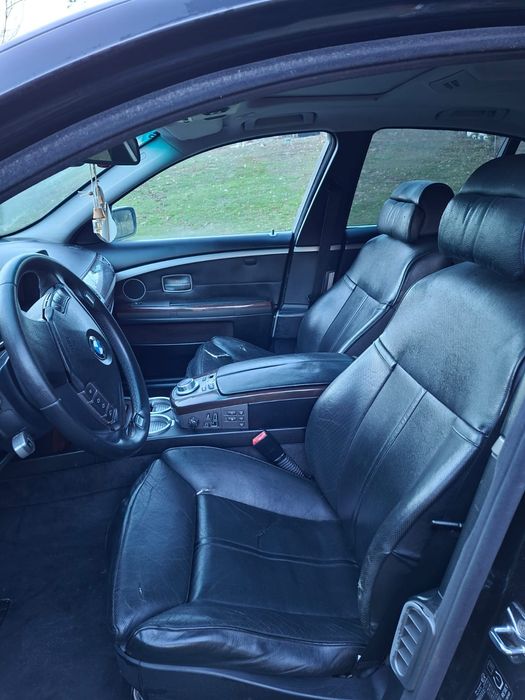 Vând sau dau la dezmembrări bmw e65