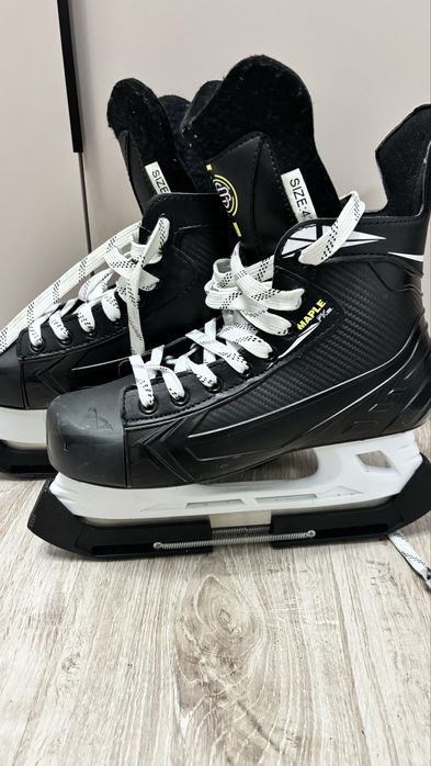 Продам коньки размер 42