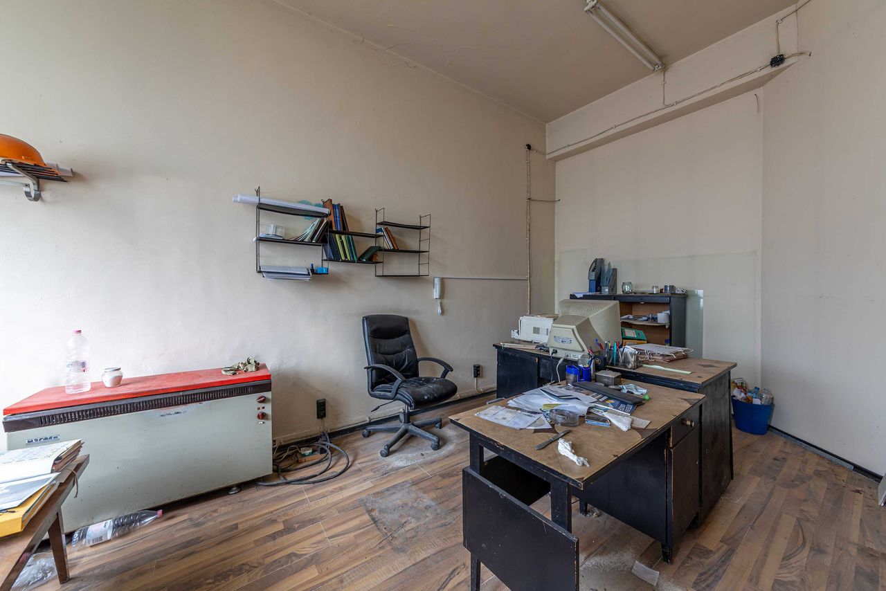 Продава се Офис в Варна, Младост 1 - 1266 кв.м за 1185 €/кв.м - Снимка #1