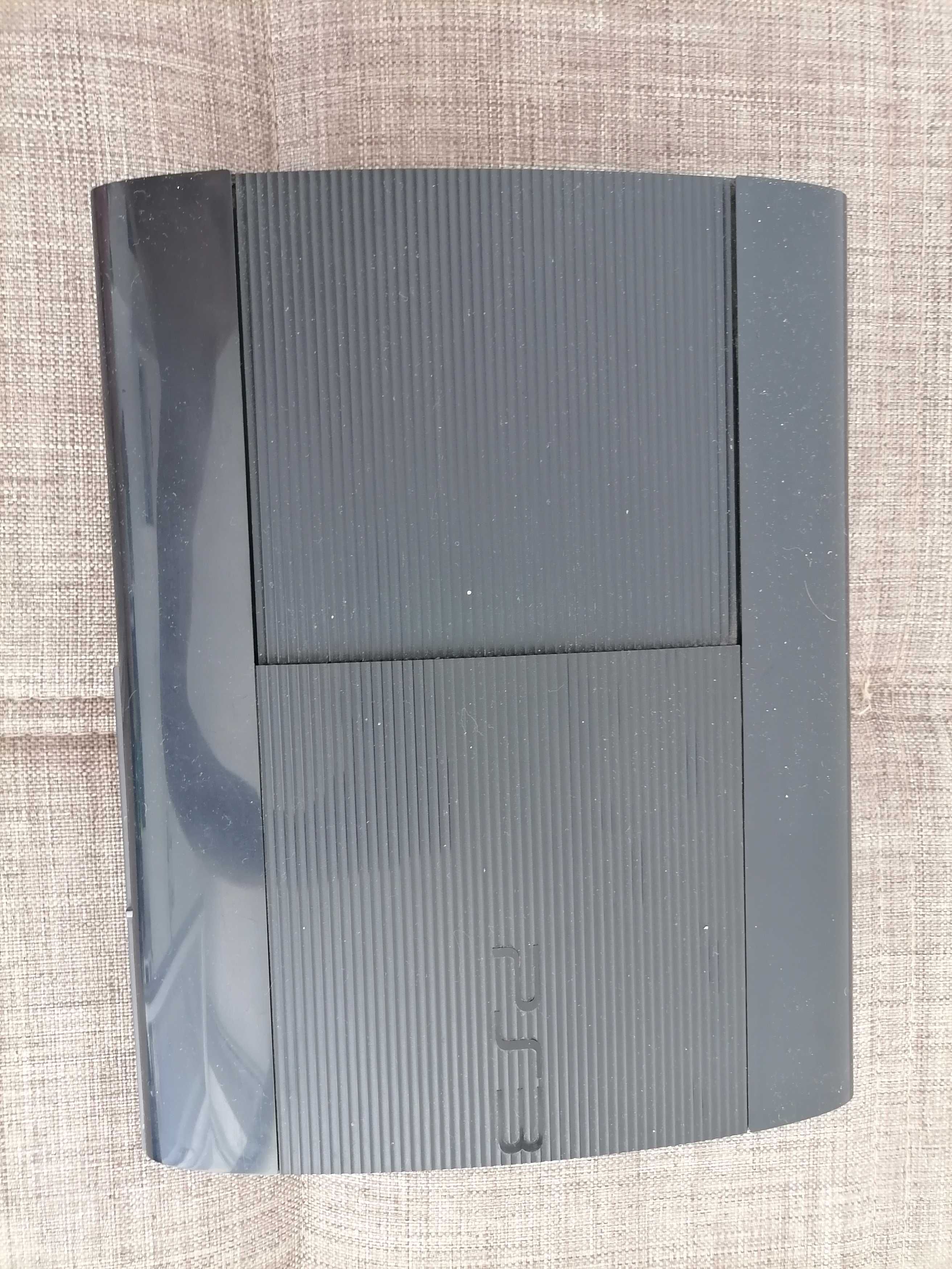 2 Броя Playstation 3 и Playstation 3 Slim  + 19 Игри