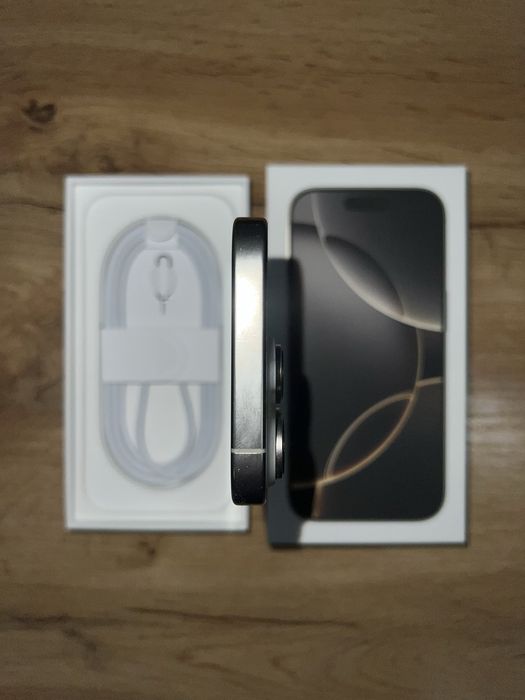 iPhone 16 pro, 256 GB, 100%
