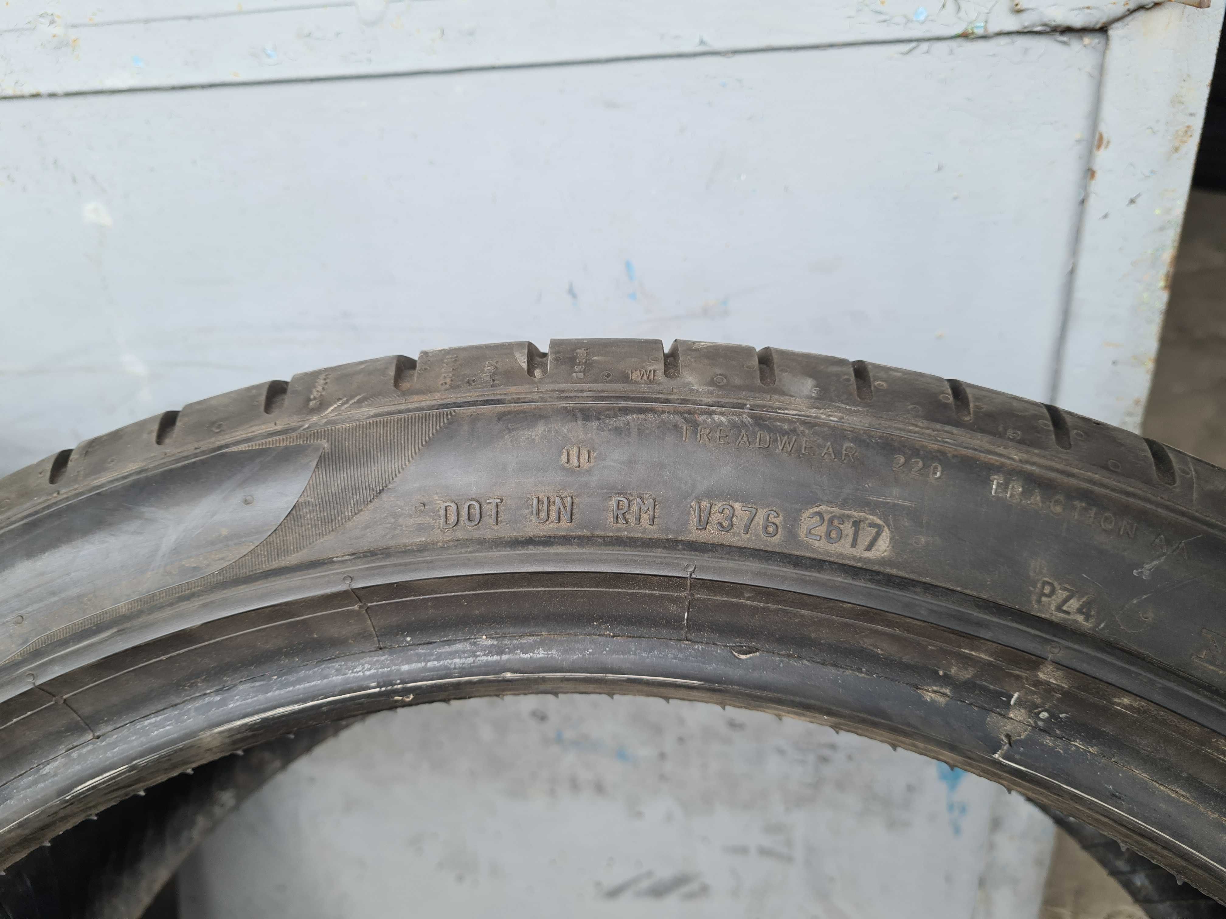 2 бр. летни гуми 255/40/21 Pirelli DOT 2617 5 mm