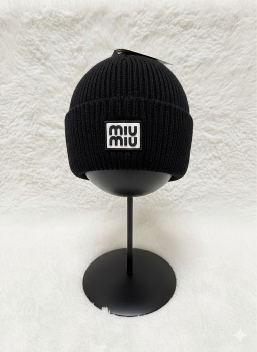 Caciuli/Fesuri de dama si barbat