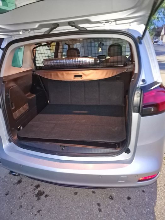 Vând Opel Zafira 2014