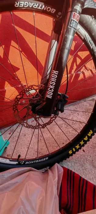 Bicicleta TREK(Furca RockShox)