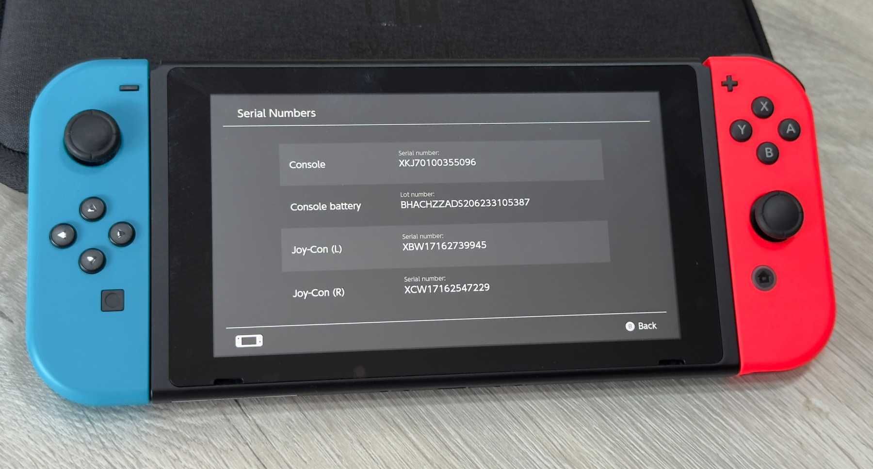 Продавам конзола Nintendo switch
