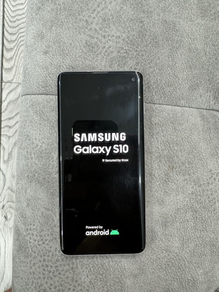 Продам Samsung Galaxy S10