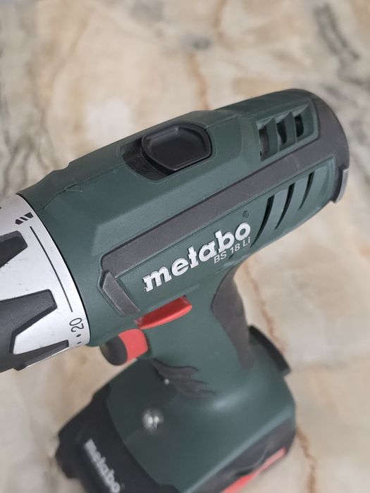 Mașină de găurit/înfiletat cu 2 acumulatori 18V, Metabo BS 18 Li