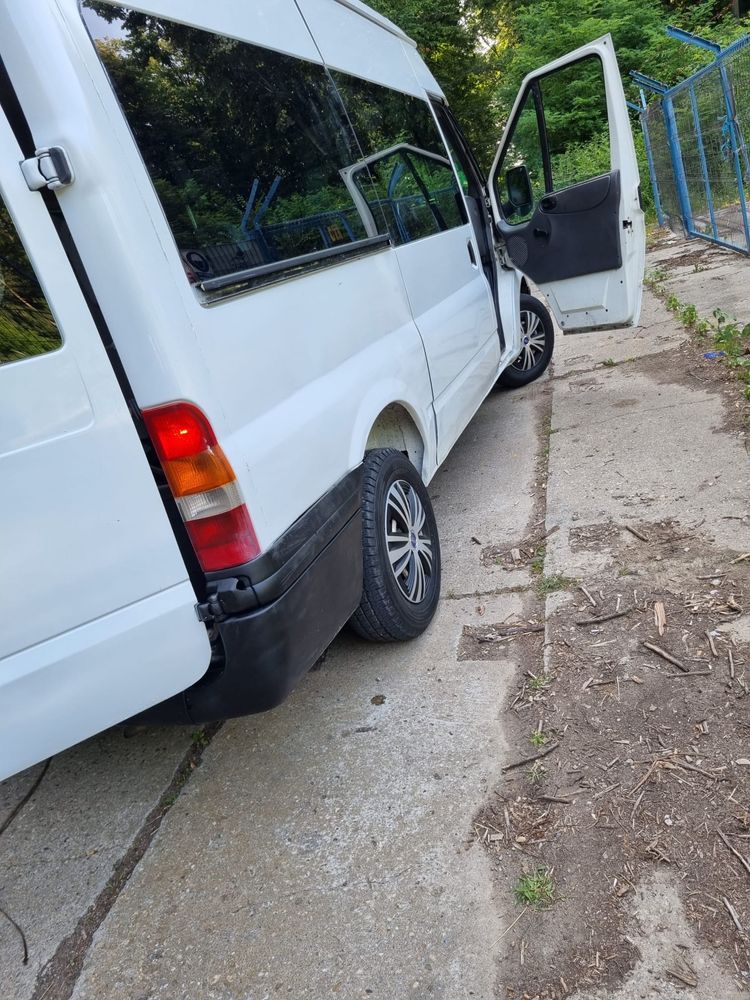 Vand ford transit 8+1