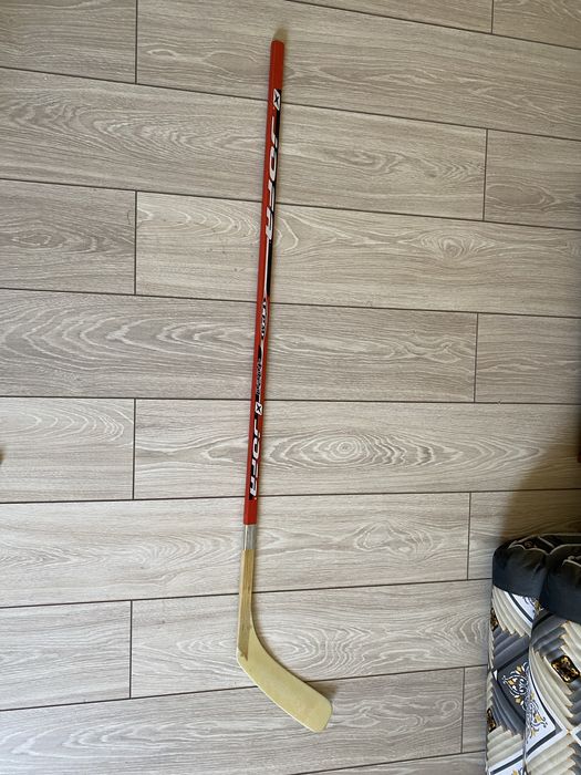 Клюшка хоккейная