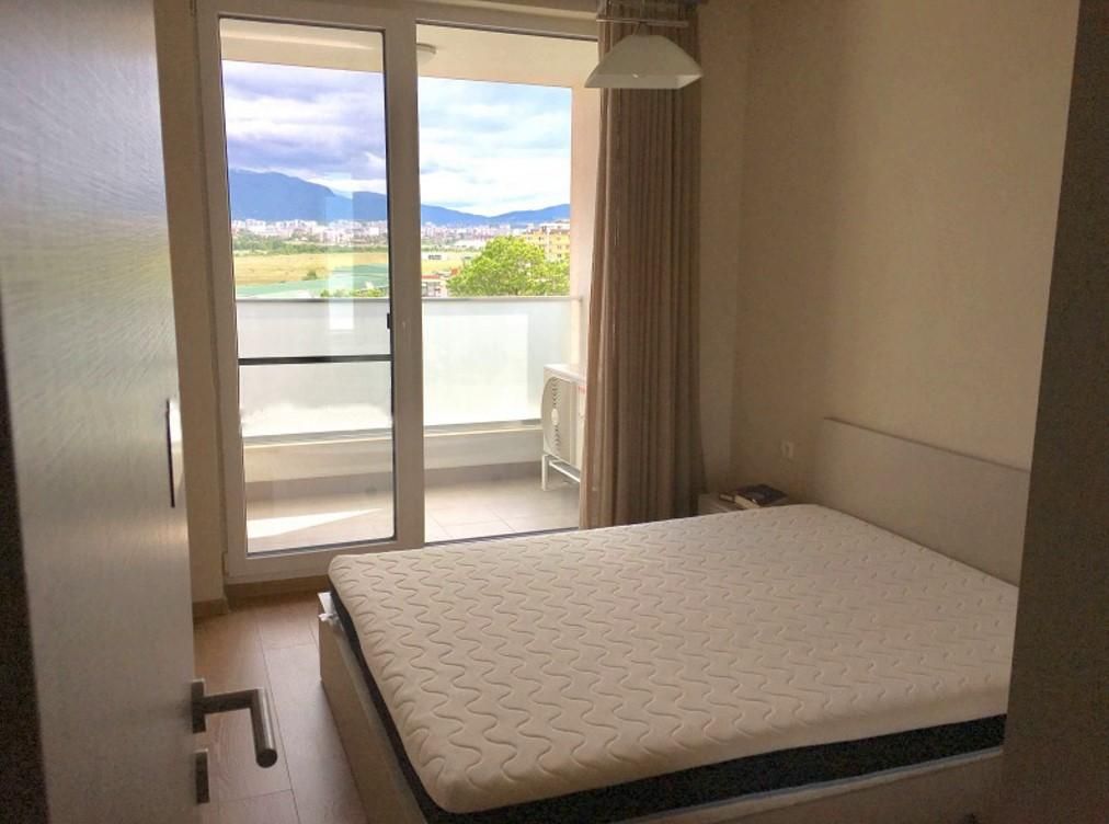 Дава се под наем Двустаен апартамент в София, Обеля 2 - 74 кв.м за 590 € - Снимка #2