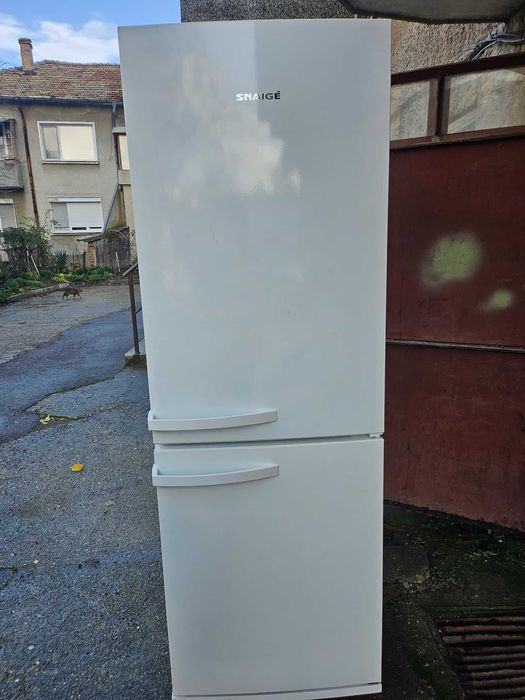 Продавам хладилник- 350 лв.