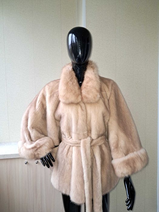 Haină din Blană Naturală de Vizon , Haină de nurcă cu sable