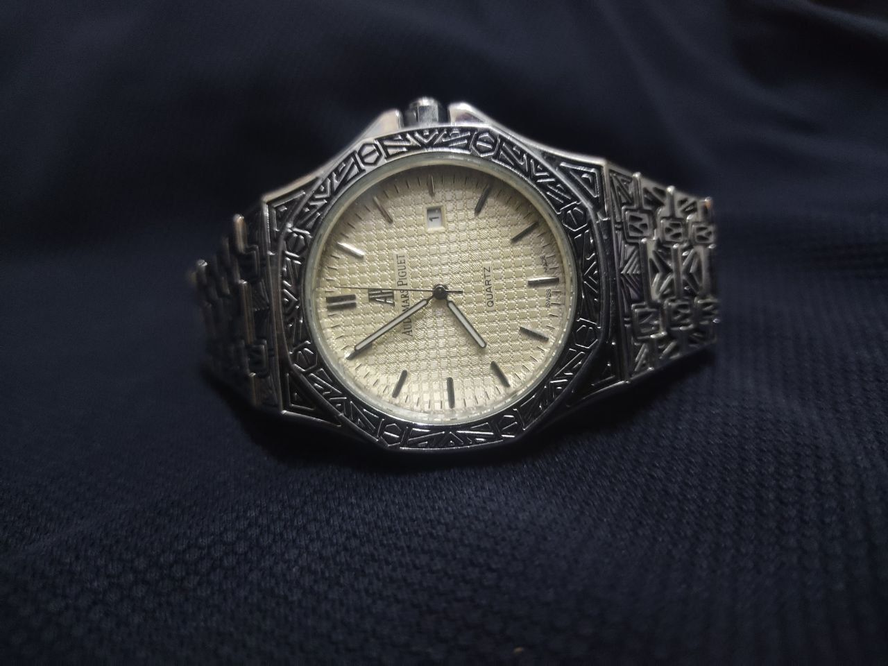 AUDEMARS PIGUET qo'l soati holati yaxshi