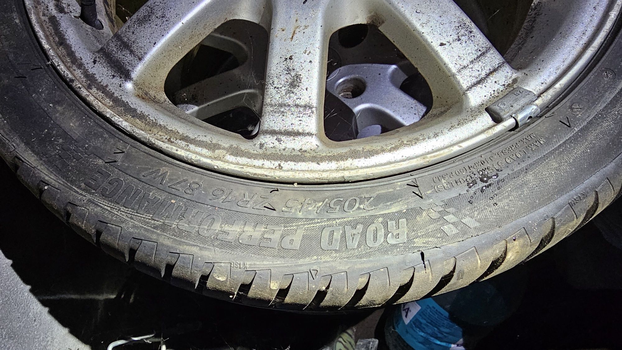 Roti 205/45 R16 peugeot 206