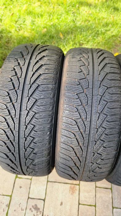 Anvelope iarna 215 55 R 17 Uniroyal