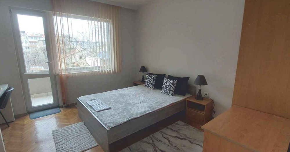 Тристаен апартамент, под наем, Център