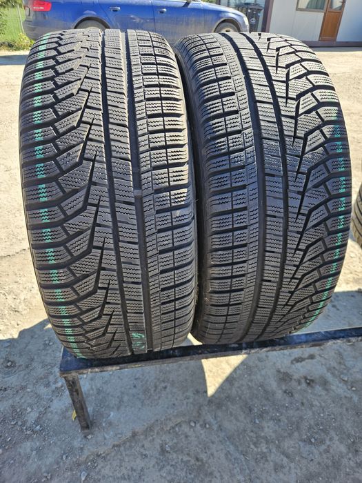 Vând 4 anvelope iarna 235/45/18 235/45r18 HANKOK
