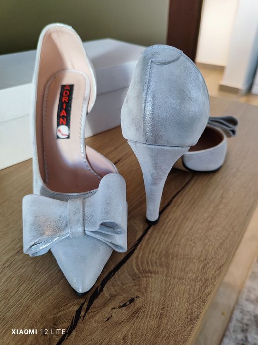 Pantofi stiletto