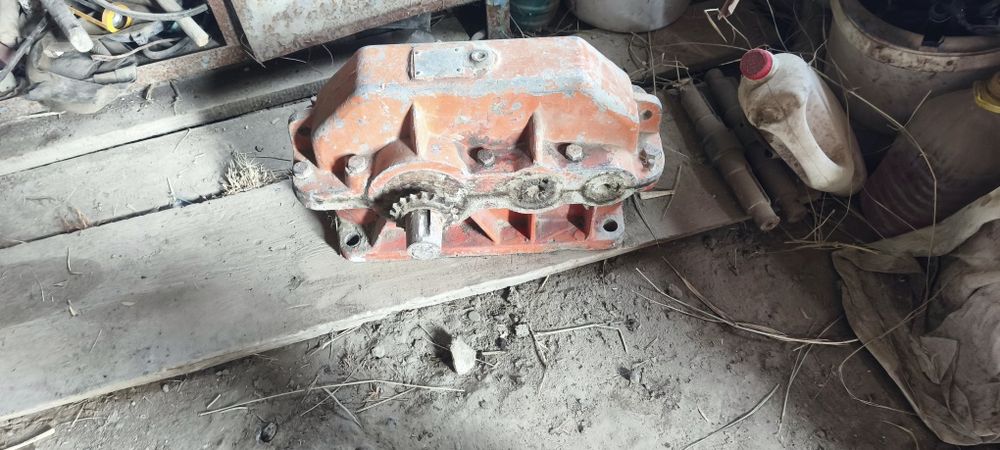 Редуктор сотилади