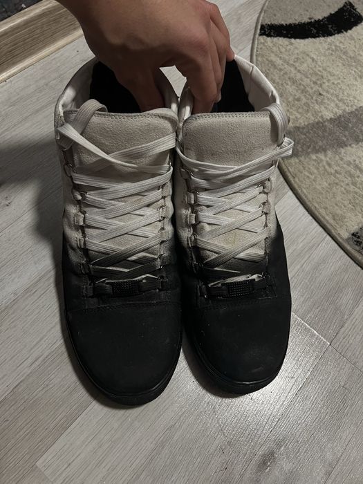 Balenciaga Arena Gradient