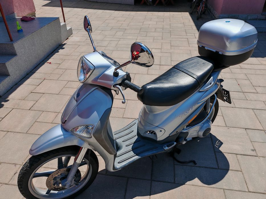 Scuter Piaggio 125