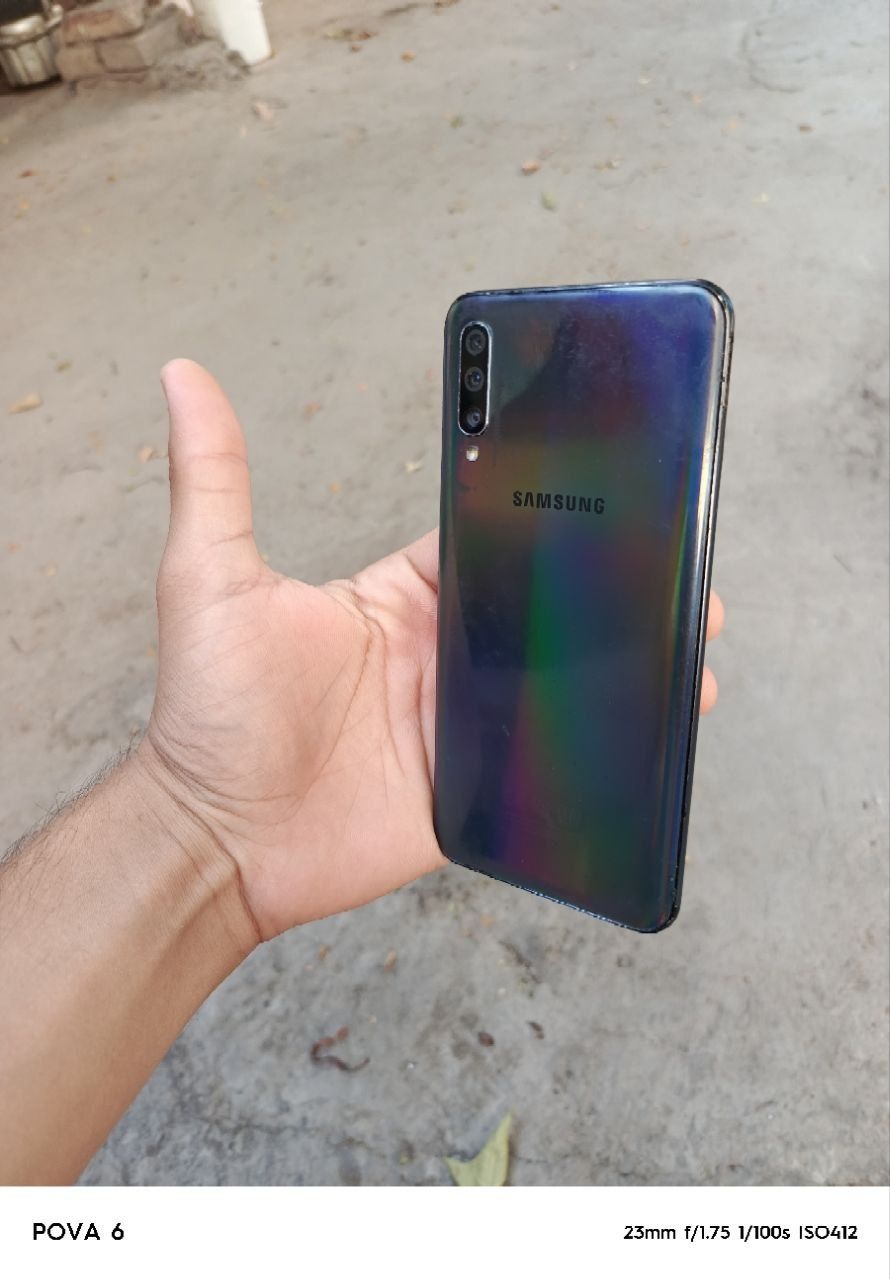 Samsung a50 sotiladi yoki obmen