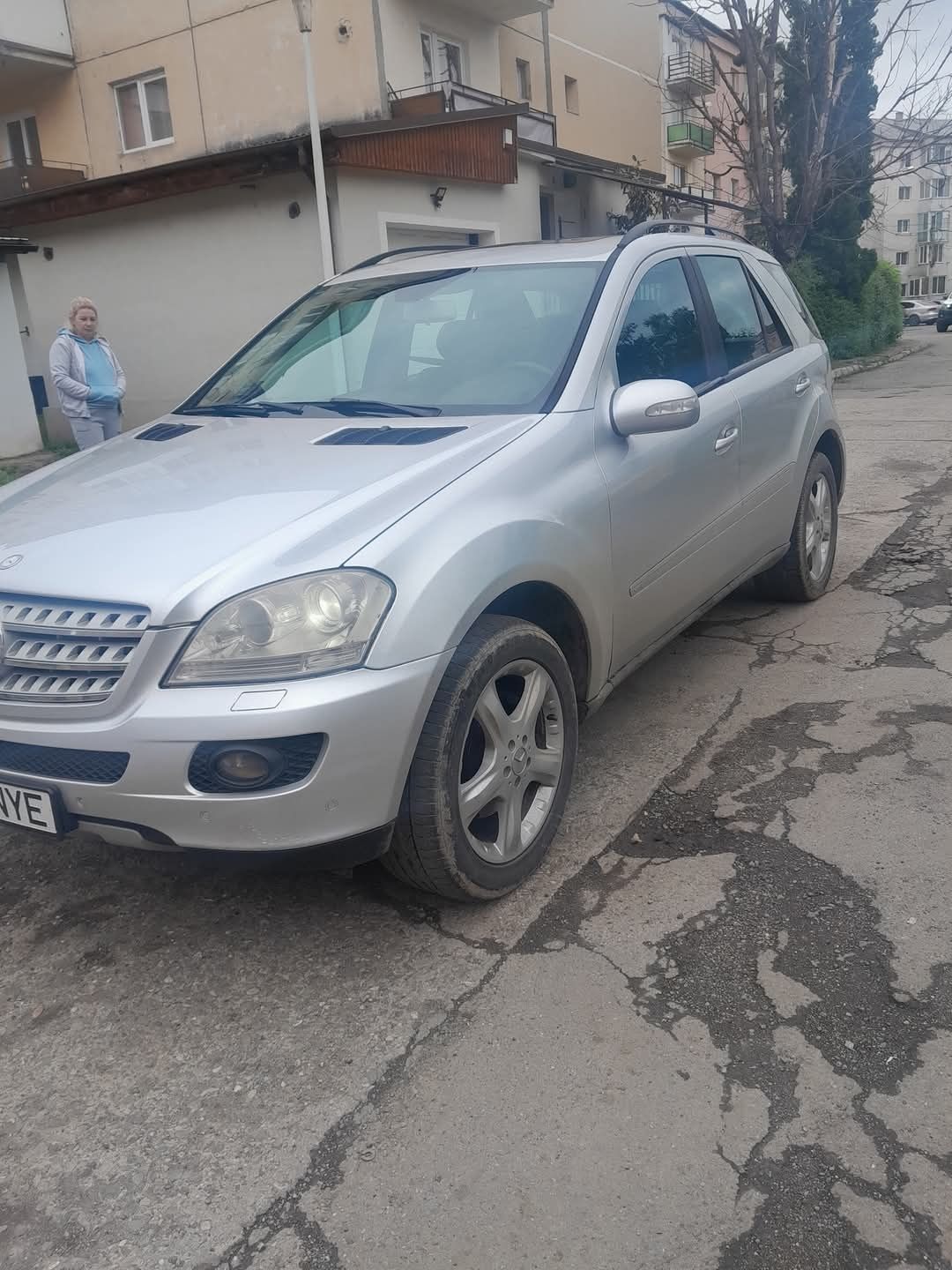 Vând Mercedes Benz Ml 3.2