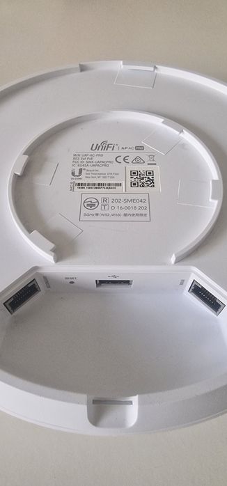 Accesorii poin UNIFI AC-PRO