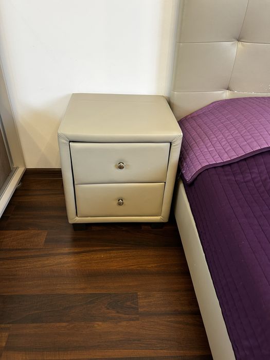 Set pat 160x200 cu noptiere