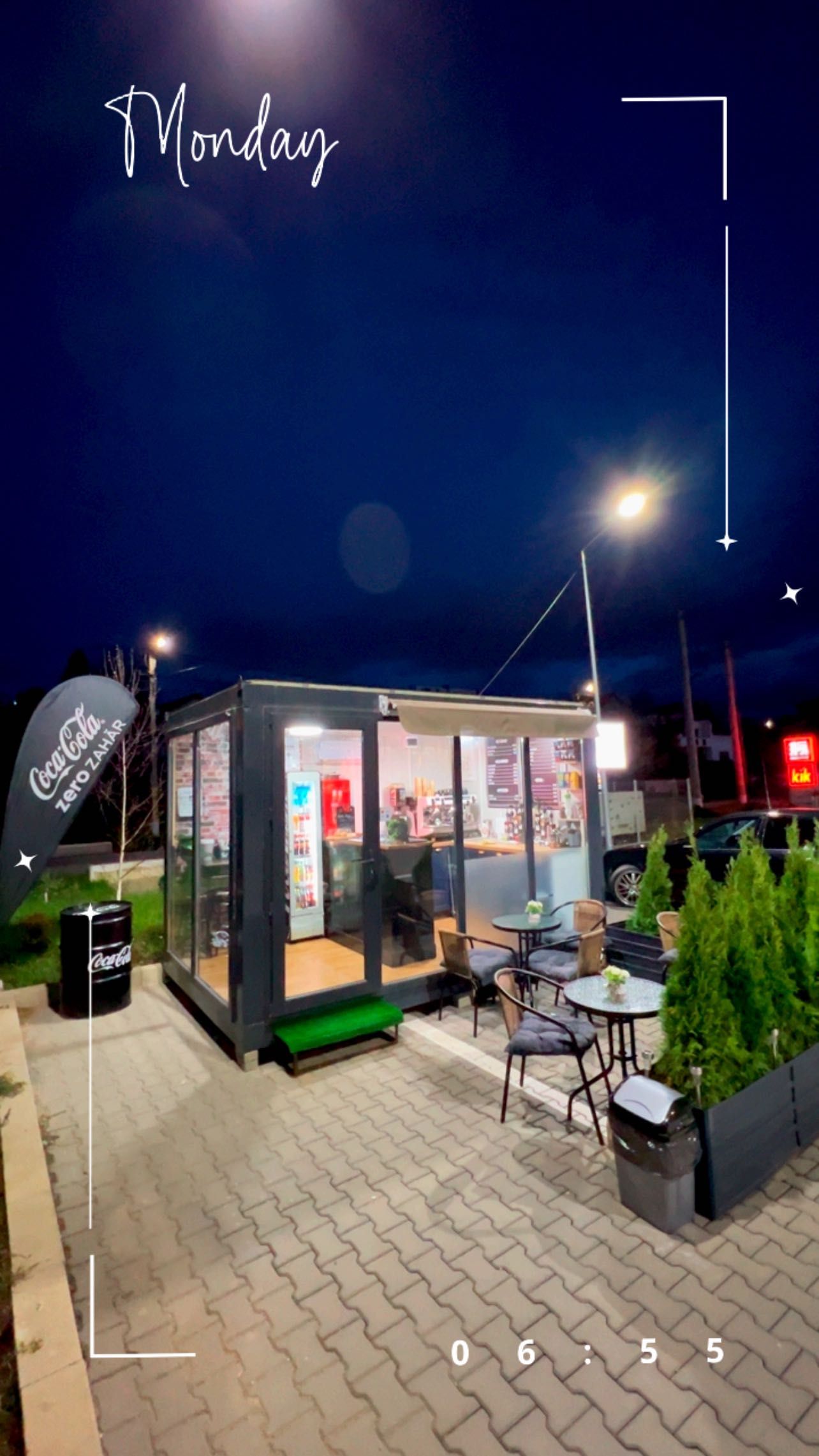 Container cafenea complet echipat