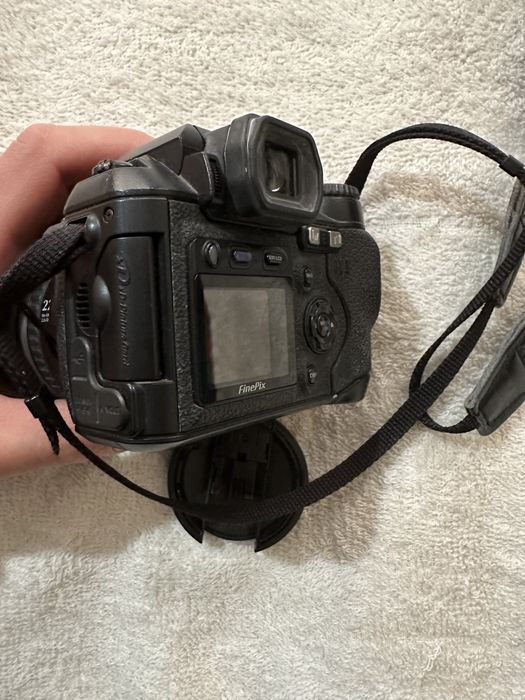 FUJIFILM  FinePix S5000 Digital Camera