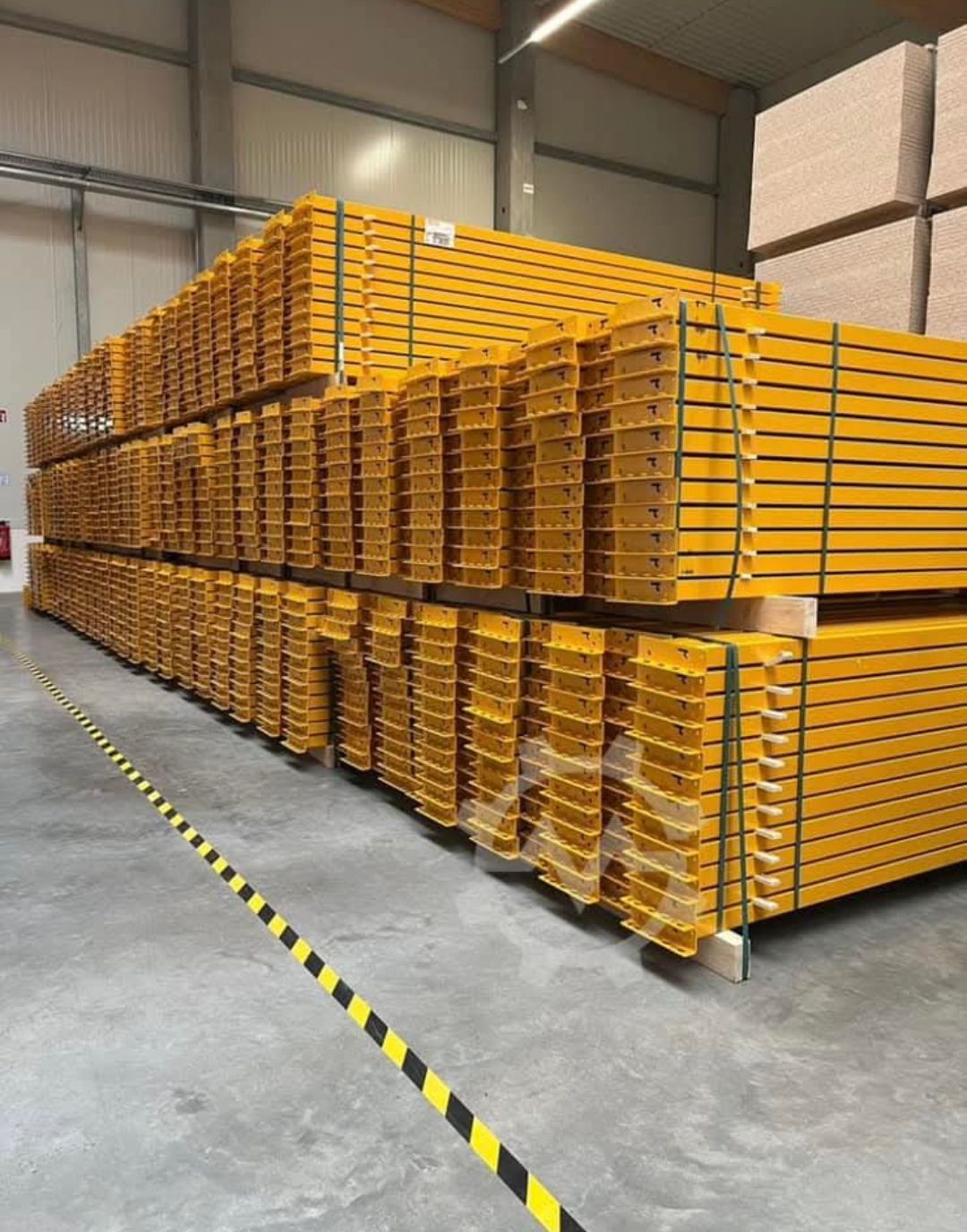 Rafturi metalice profesionale