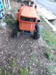 Vând tractoras Kubota B1400 DT 4*4