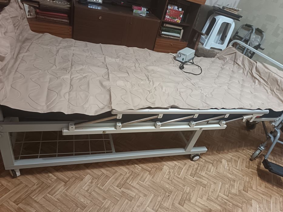 Кровать для лежачих больных