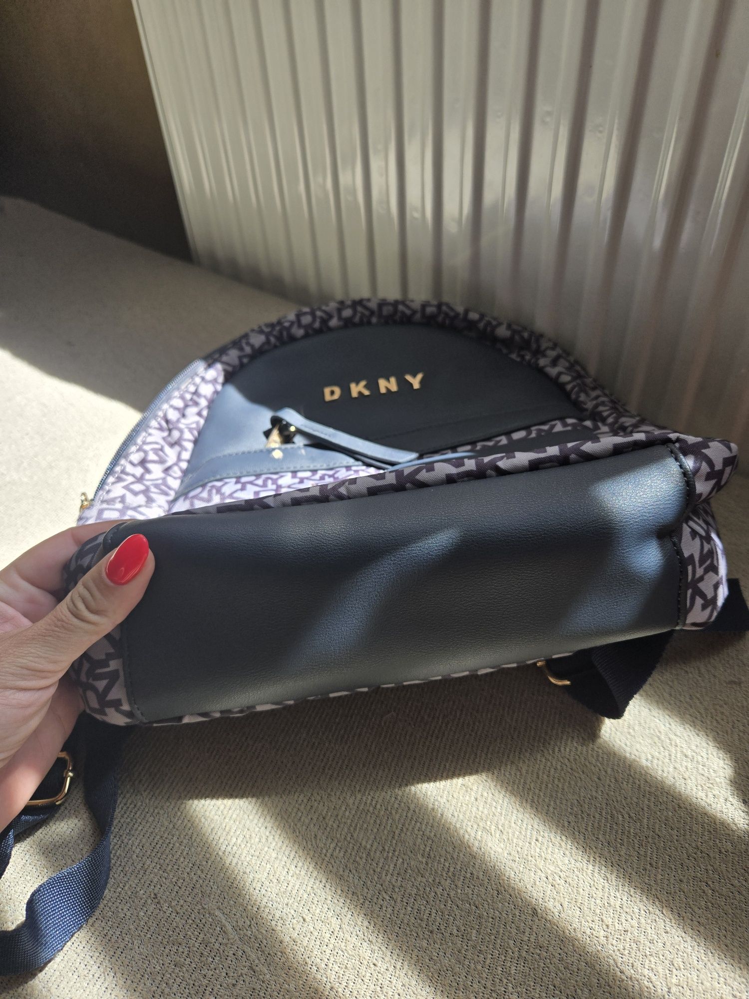 Оригинална раница DKNY