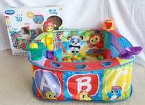 Активна гимнастика-басейн с топки Playgro