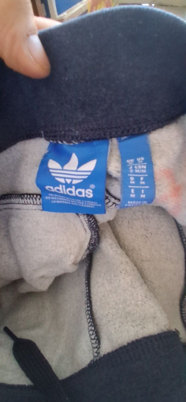 Pantaloni scurți din bumbac adidas mărimea M