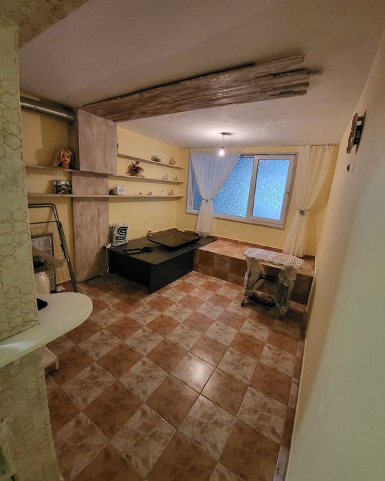 Дава се под наем Едностаен апартамент в Бургас, Лазур - 34 кв.м за 350 € - Снимка #2