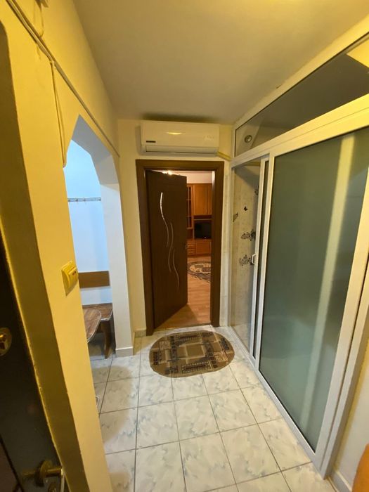 De închiriat preț negociabil