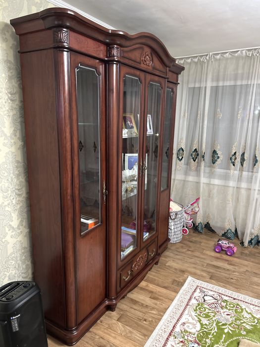 Сервант для гостиный