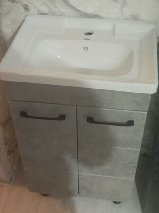 Продается тумба для