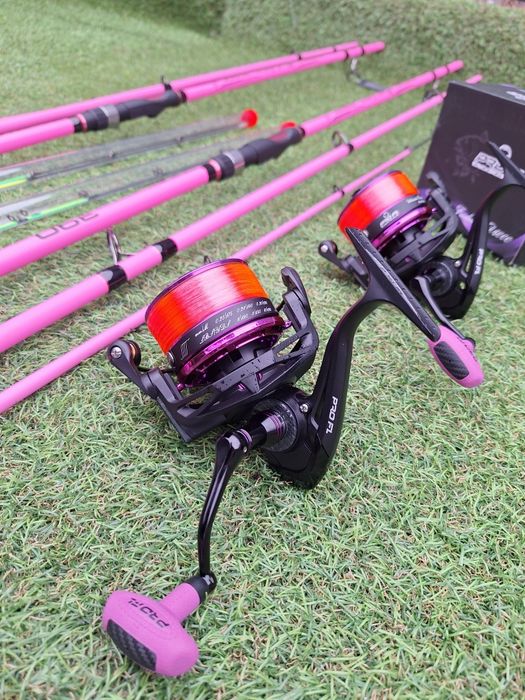 SET 2 Feedere FL BLACK FORCE PINK 3.90m 60-180g + 2 Mulinete PRO FL FL