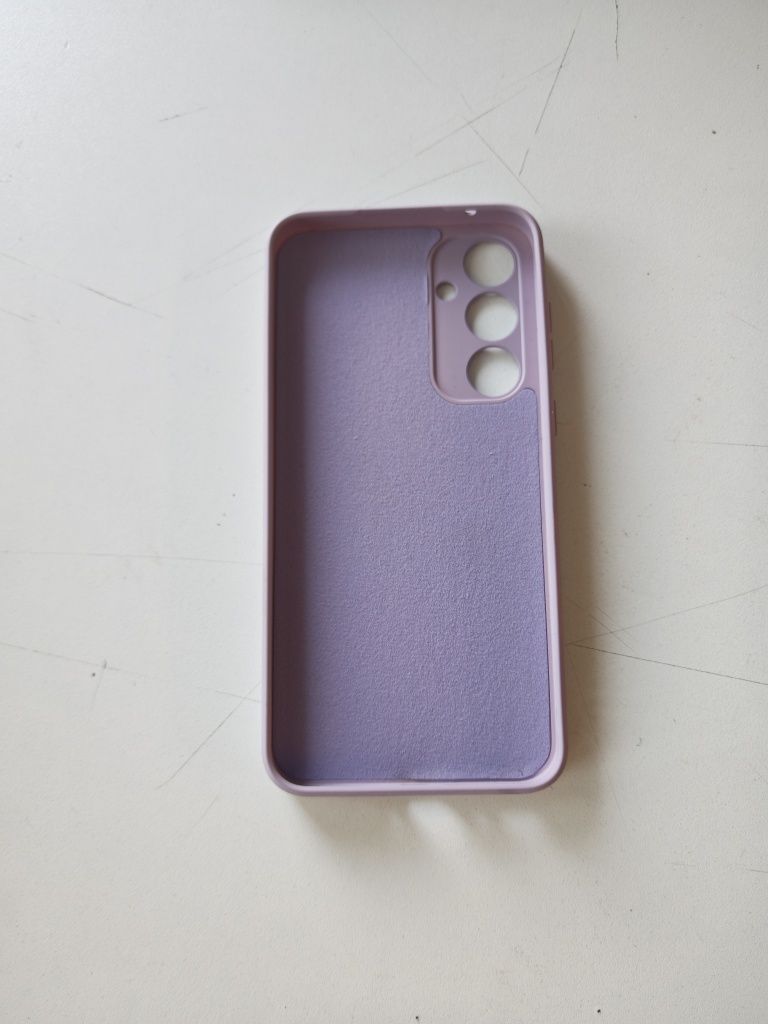Продавам калъфчета за Samsung Galaxy A35