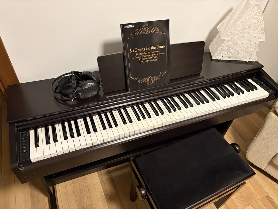 Pianina Digitala Yamaha YDP-145 Arius Rosewood + scaun reglabil+ casti