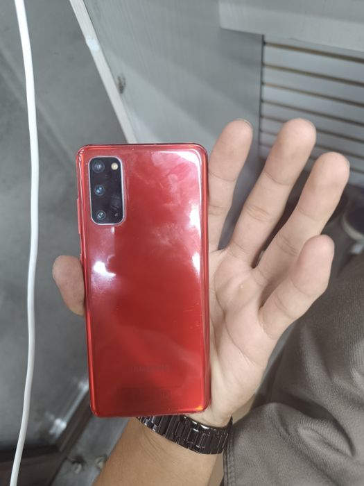 Продам самсунг с 20