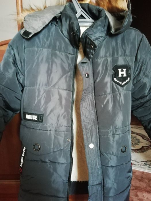 Зимняя куртка,в отличном состоянии